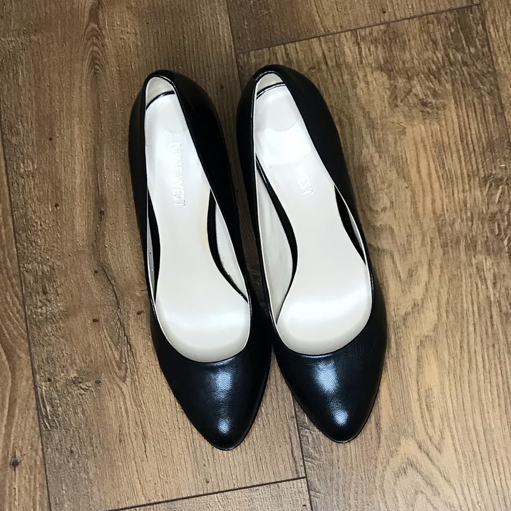 Nine West Women’s Black Leather Wiseup Pumps 8